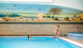  Holiday Club Apartman Hotel  Хевиз